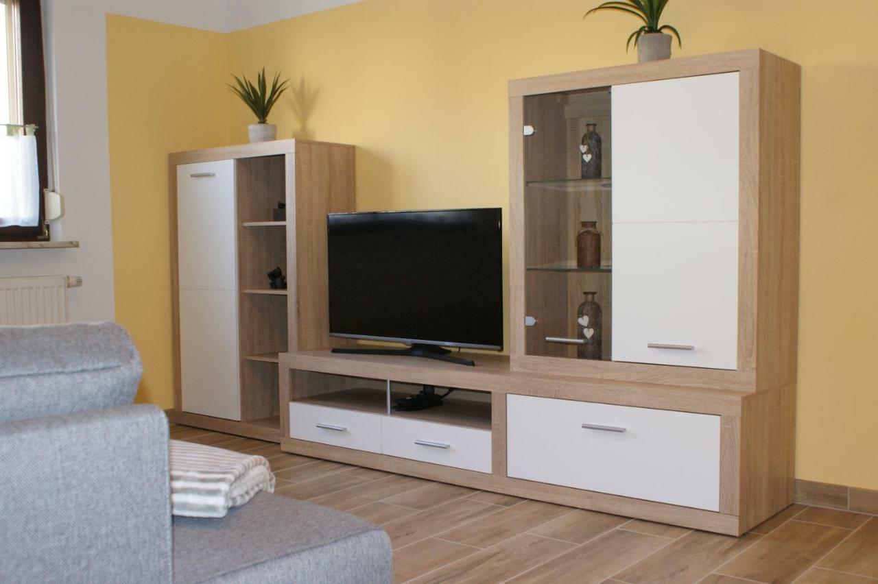Caro'S Ferienwohnung Haard Exterior photo